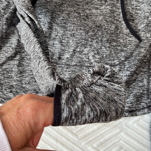 Nike running top - Picture 5 of 5